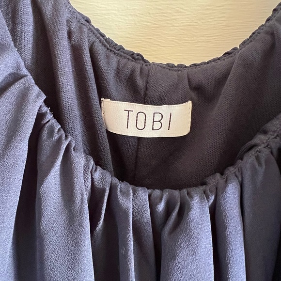 Tobi Cami Shift Dress with Lace Hem in Navy Blue - Picture 3 of 4